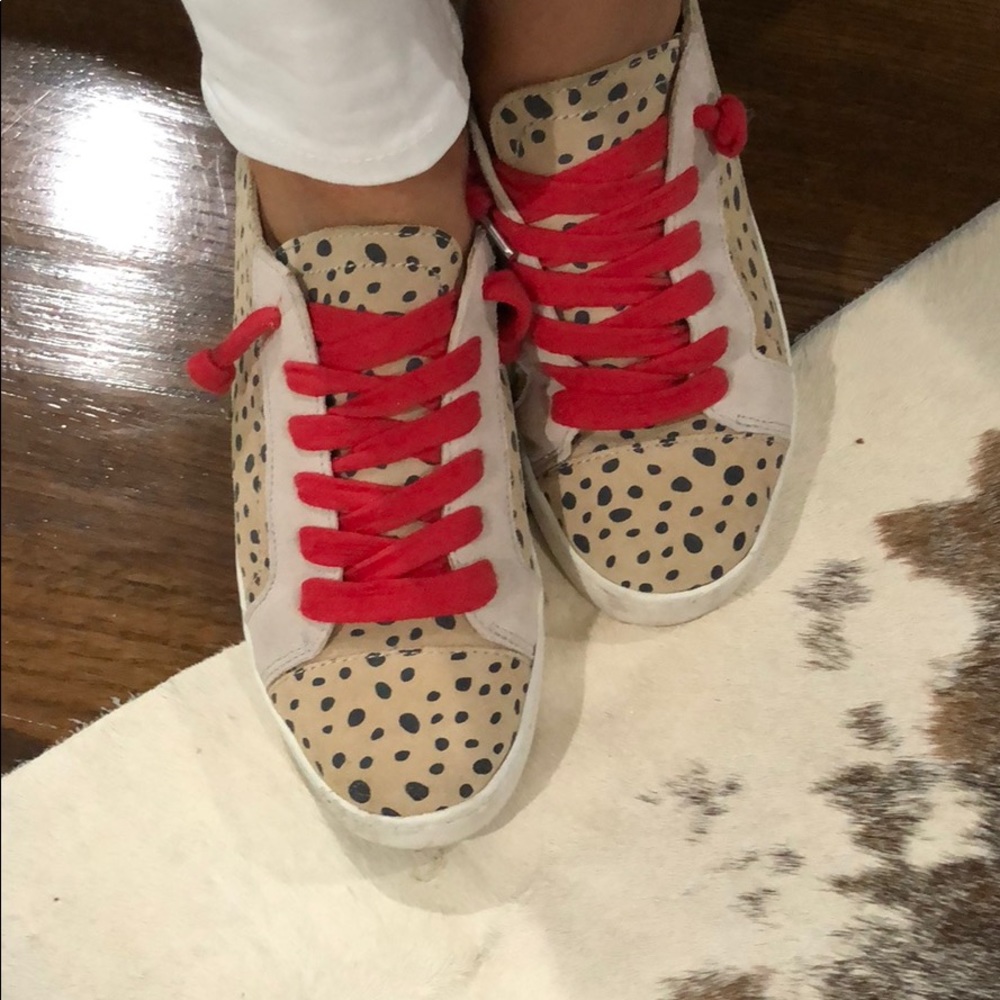 Sneaks